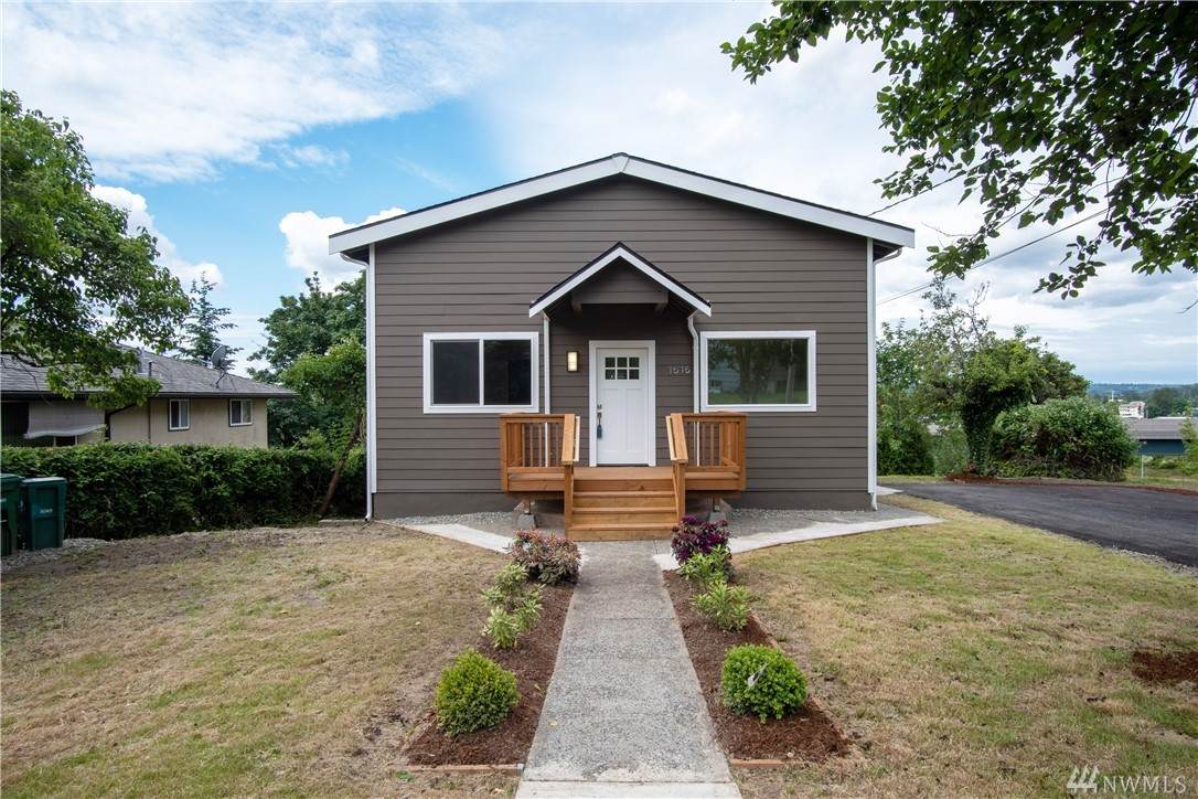 1515 Lake Ave - Photo 1