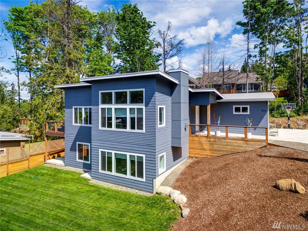 525 36th Street - Photo 1