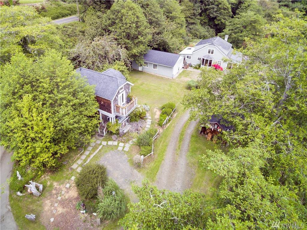 222 Robert Gray Drive - Photo 1