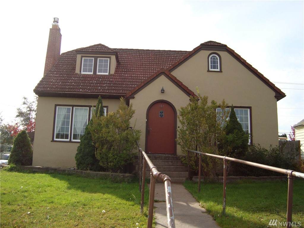 230 Broadway - Photo 1