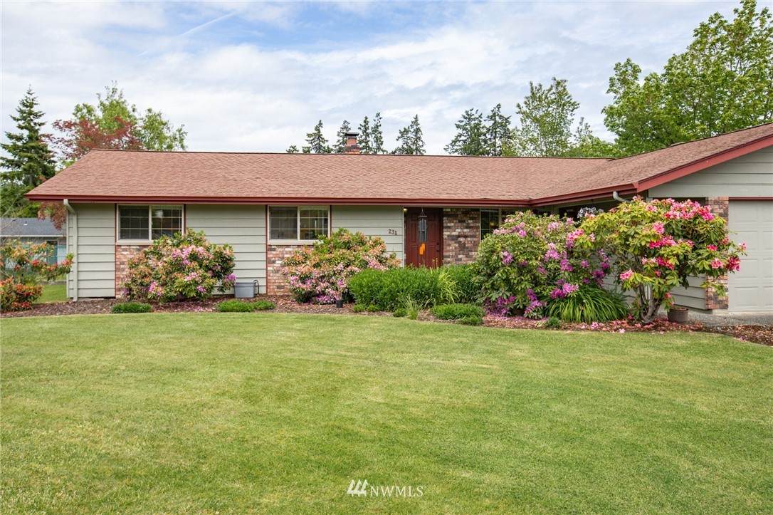231 Hawthorne Place - Photo 1