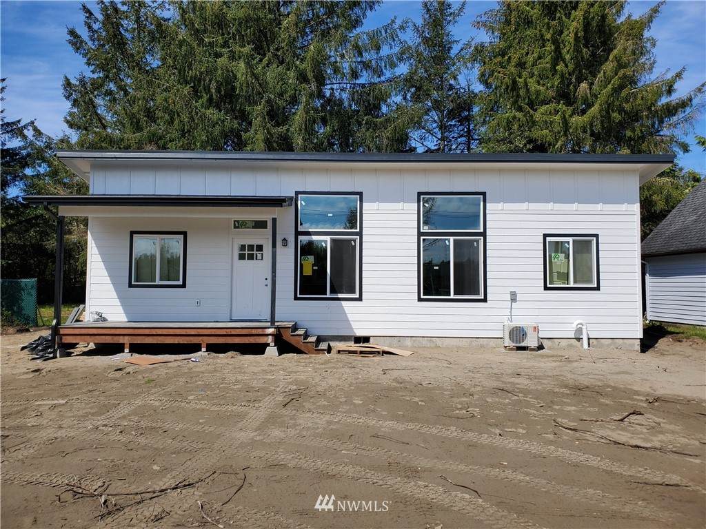 211 Point Brown Avenue - Photo 1