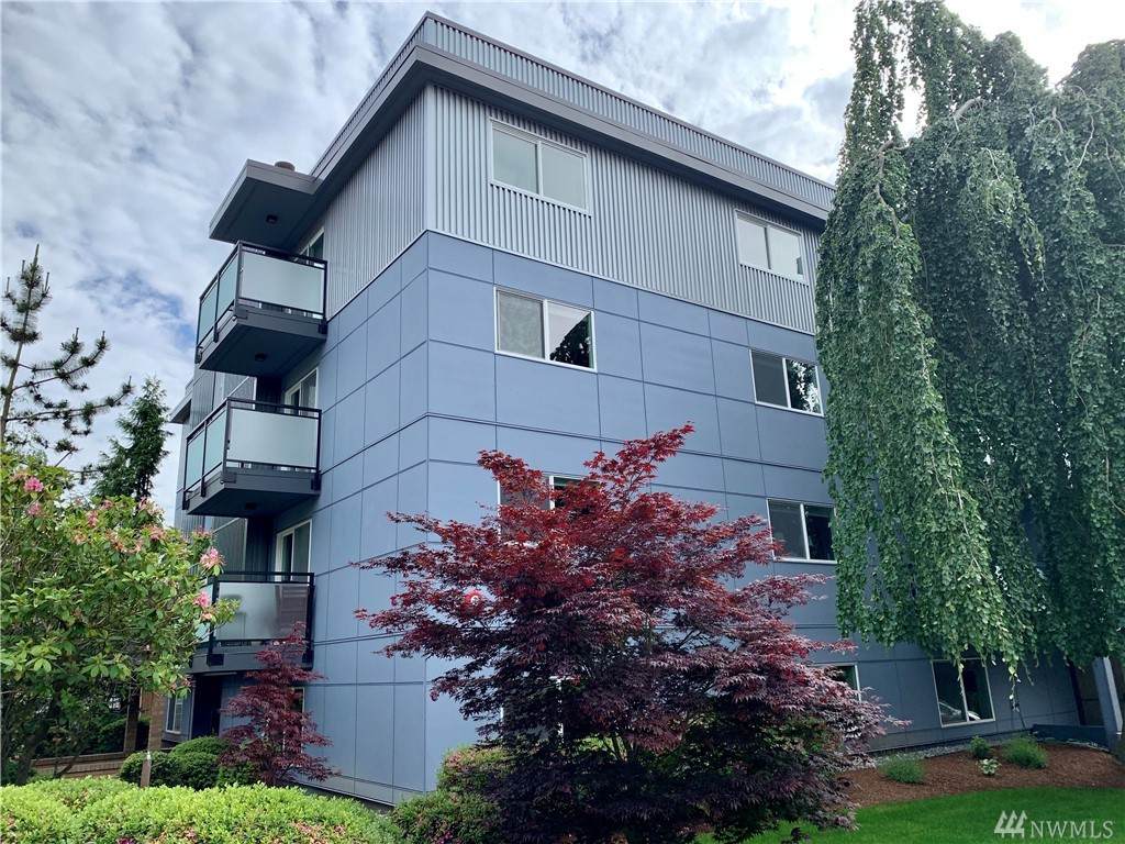 5601 California Ave - Photo 1