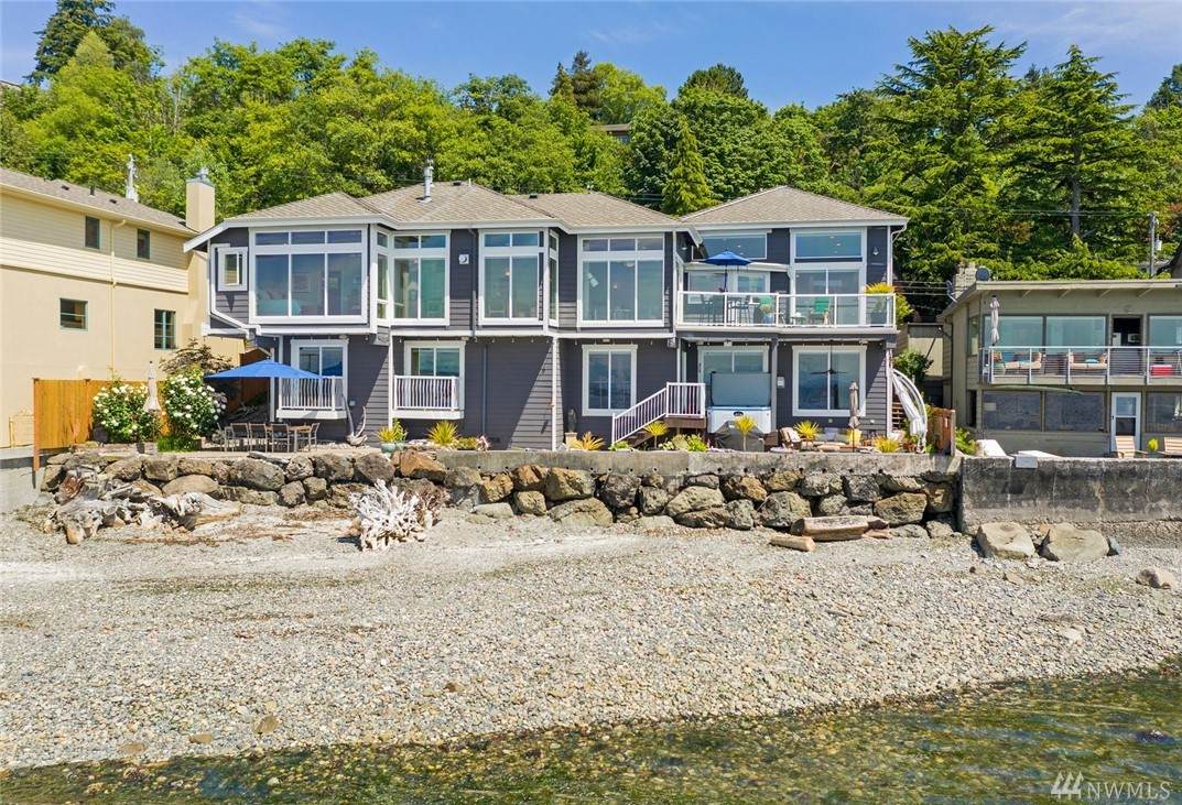 5201 Beach Drive - Photo 1