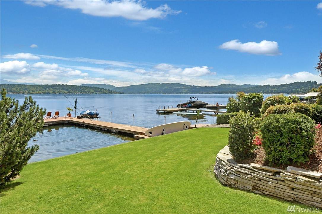 1120 Lake Sammamish Pkwy - Photo 1