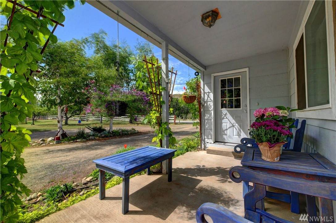 605 2nd Avenue - Photo 1