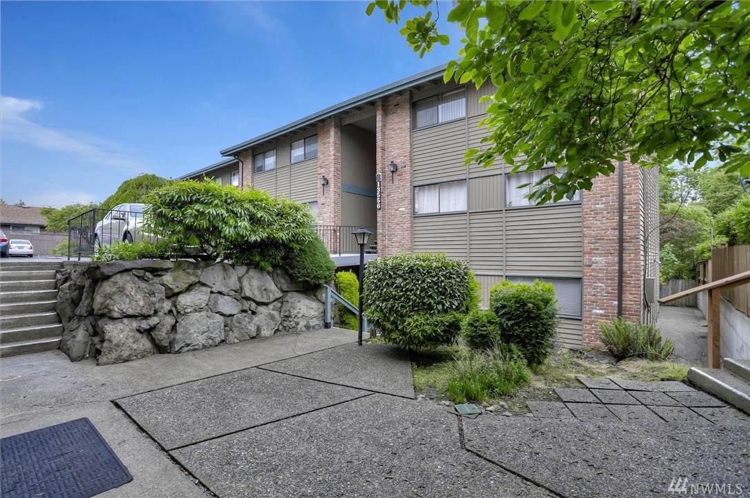 13556 37th Avenue - Photo 1