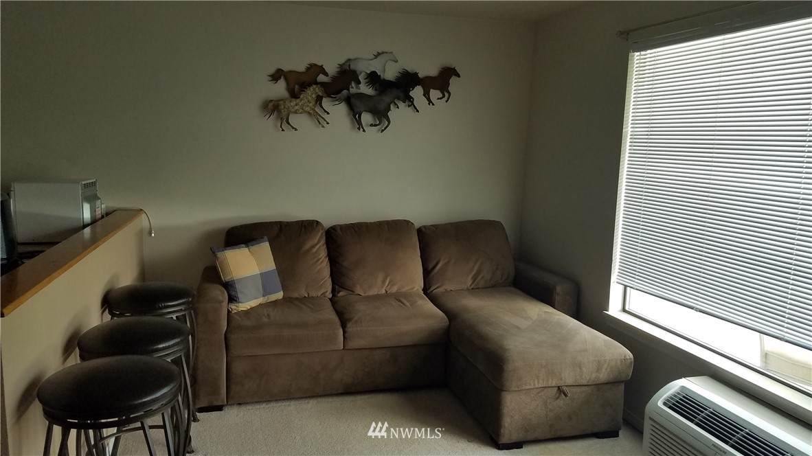 8903 Crescent Bar Rd - Photo 1
