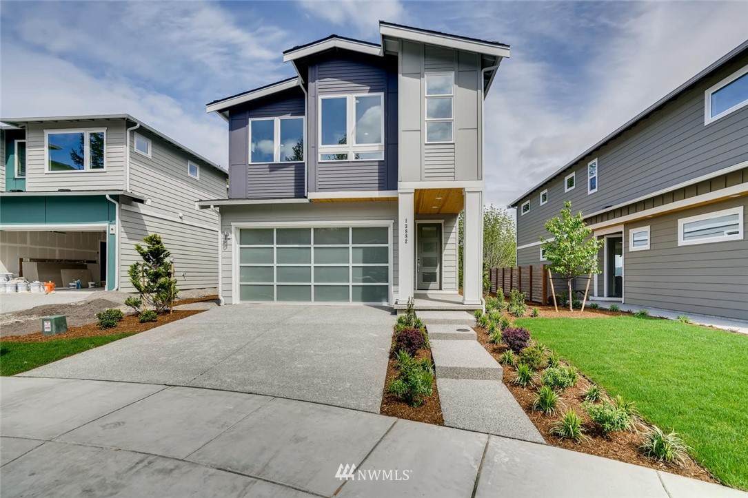 13803 98TH Street - Photo 1