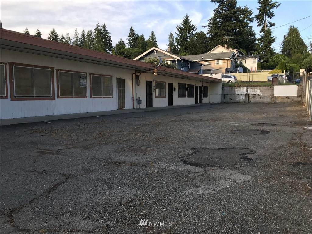 7636 Rainier Avenue - Photo 1