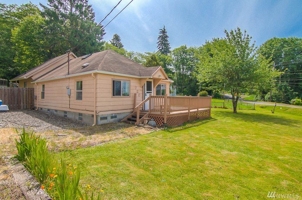 720 Rayonier Avenue - Photo 1