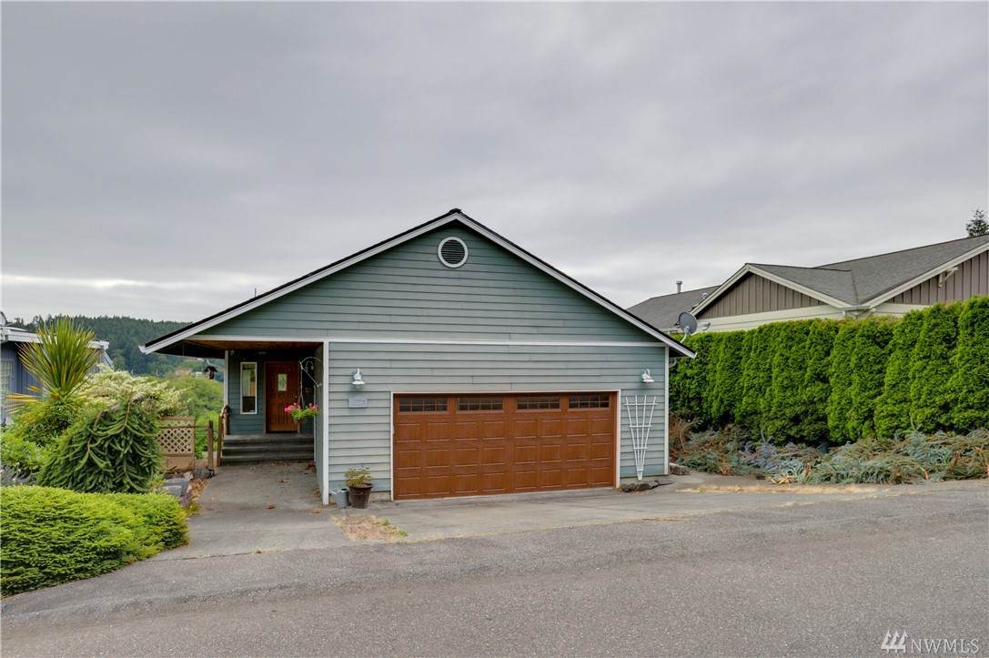 8111 Bayridge Ave - Photo 1