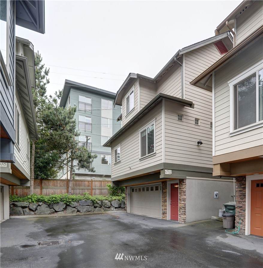 6712 198 Place - Photo 1
