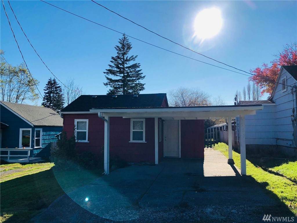 2317 Denny Street - Photo 1