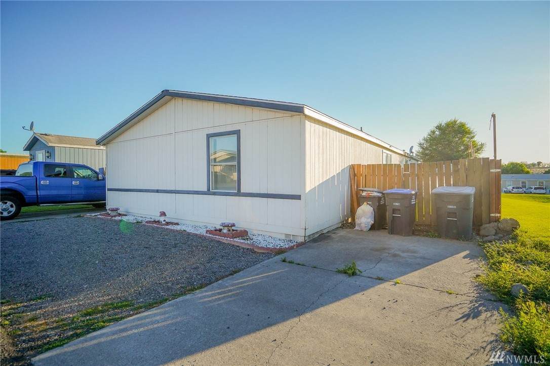 900 Grape Drive - Photo 1