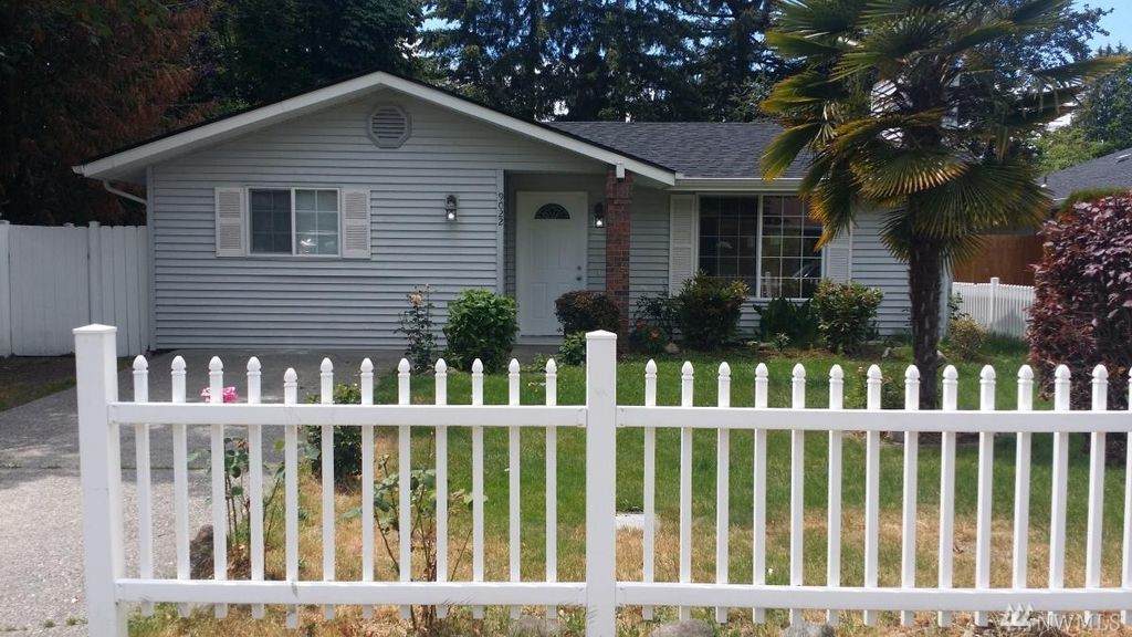 9022 E Street - Photo 1