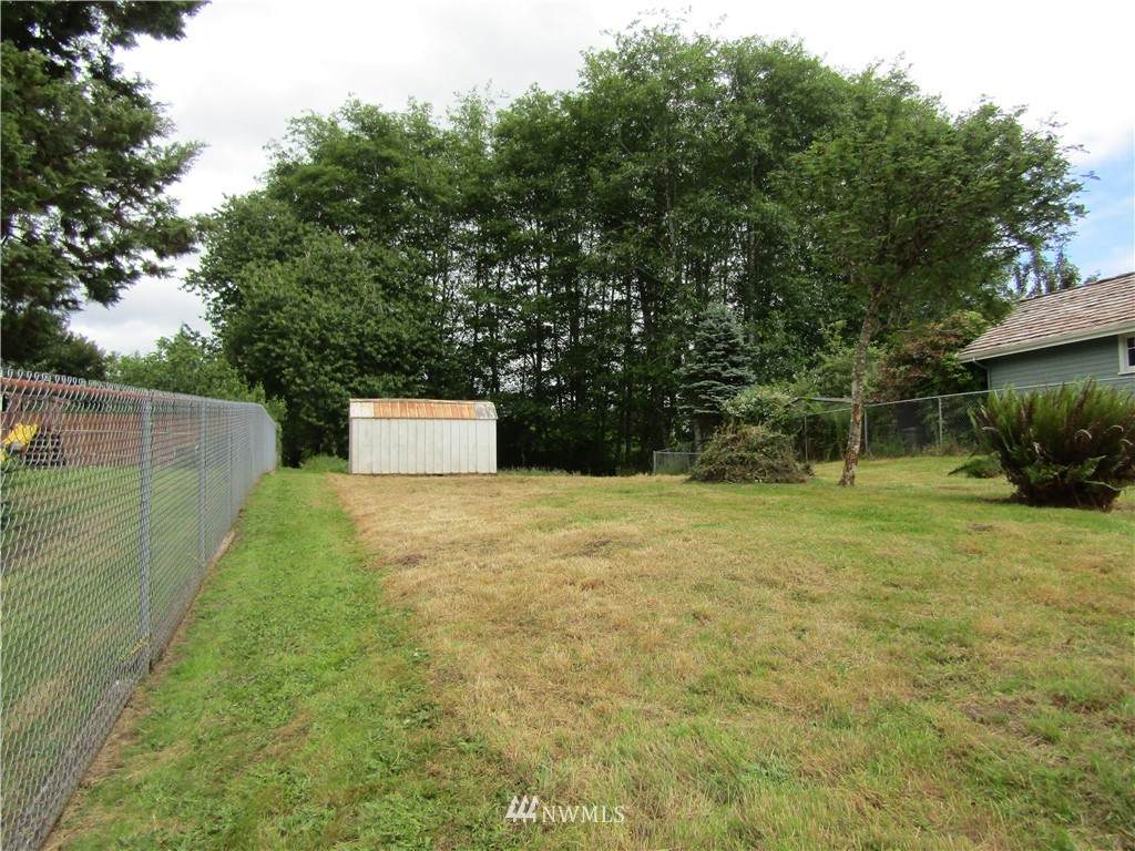 1214 Pioneer Boulevard - Photo 1