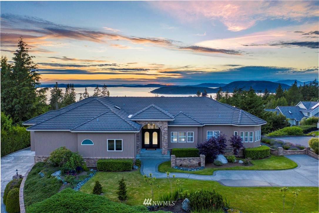 3925 Bay Lane - Photo 1
