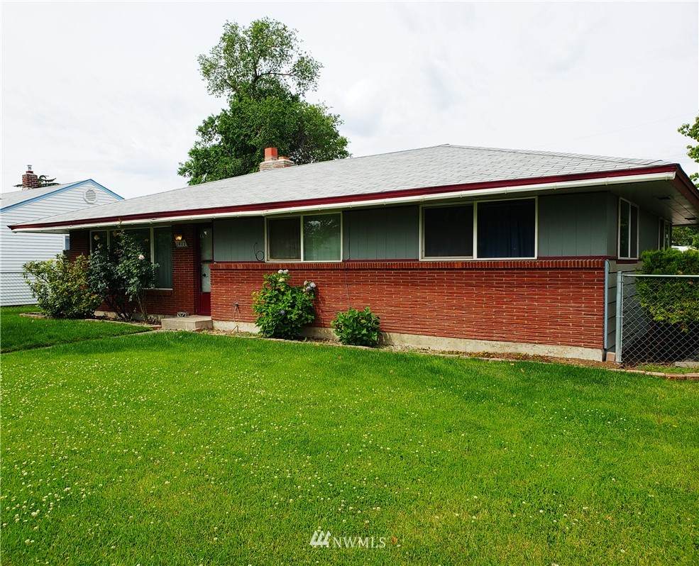 1402 6th Avenue - Photo 1