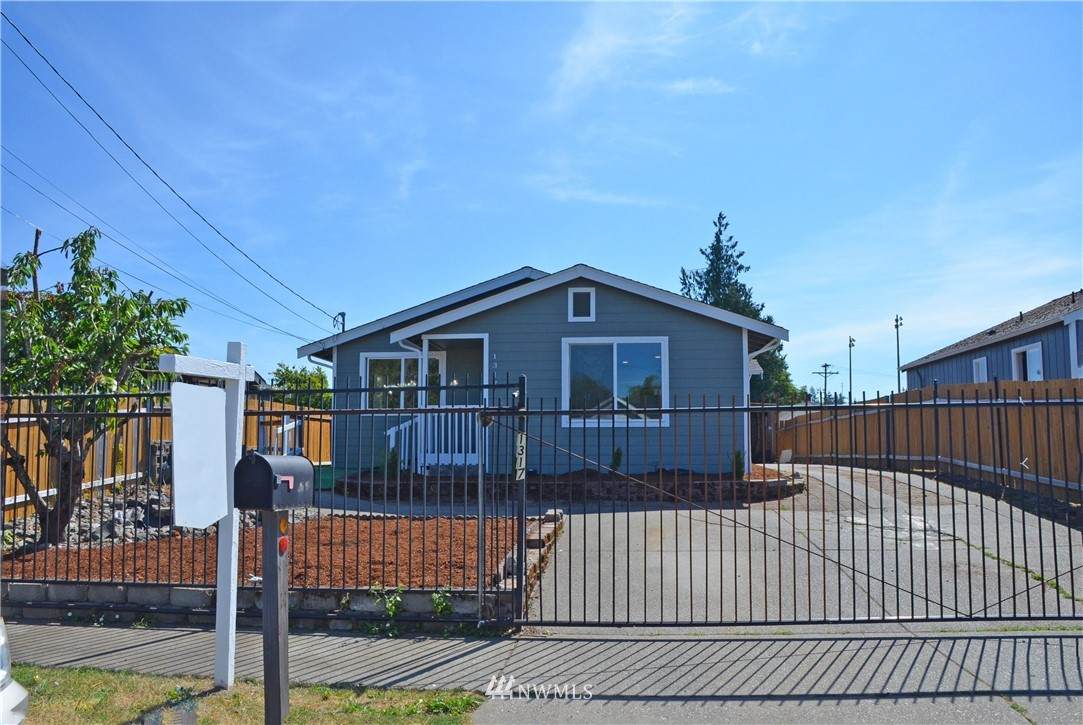 1317 Trafton Street - Photo 1