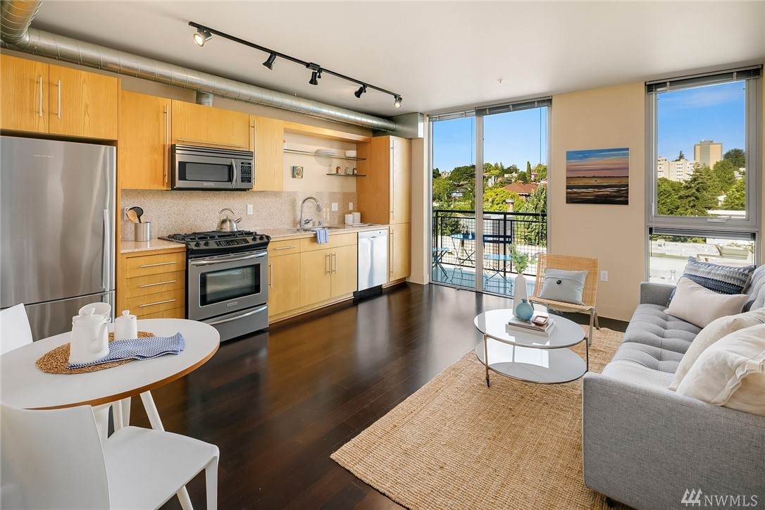 530 Broadway - Photo 1