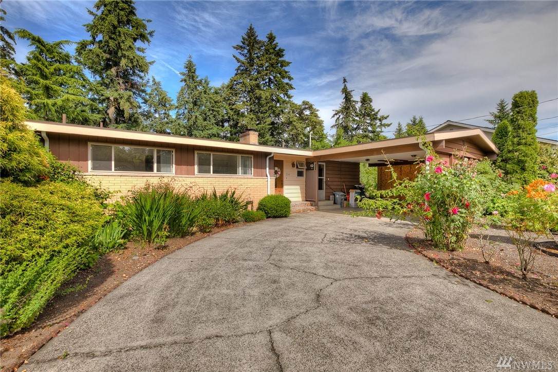 754 Woodland Way - Photo 1