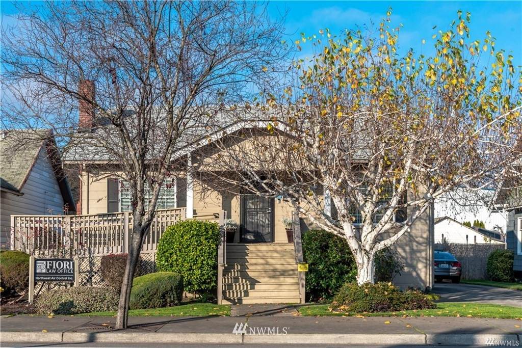731 W Main St - Photo 1