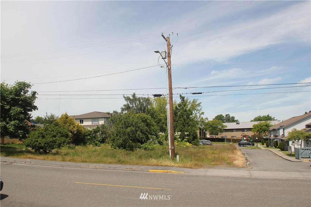 1210 29th Street - Photo 1