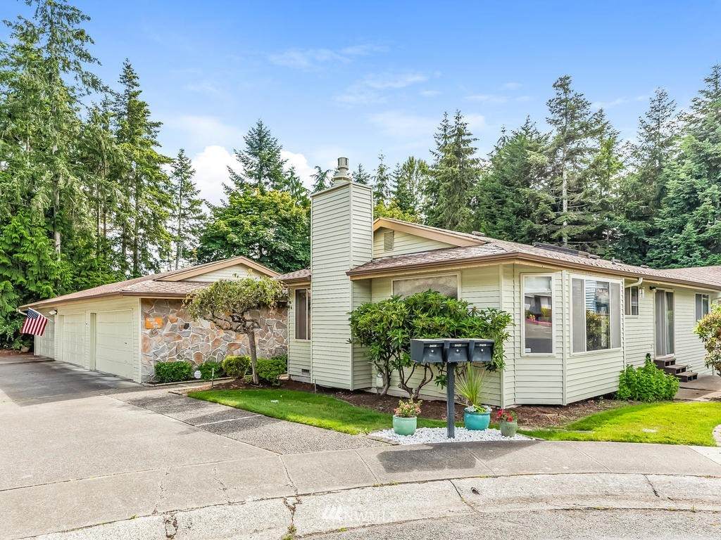 24435 11th Avenue - Photo 1
