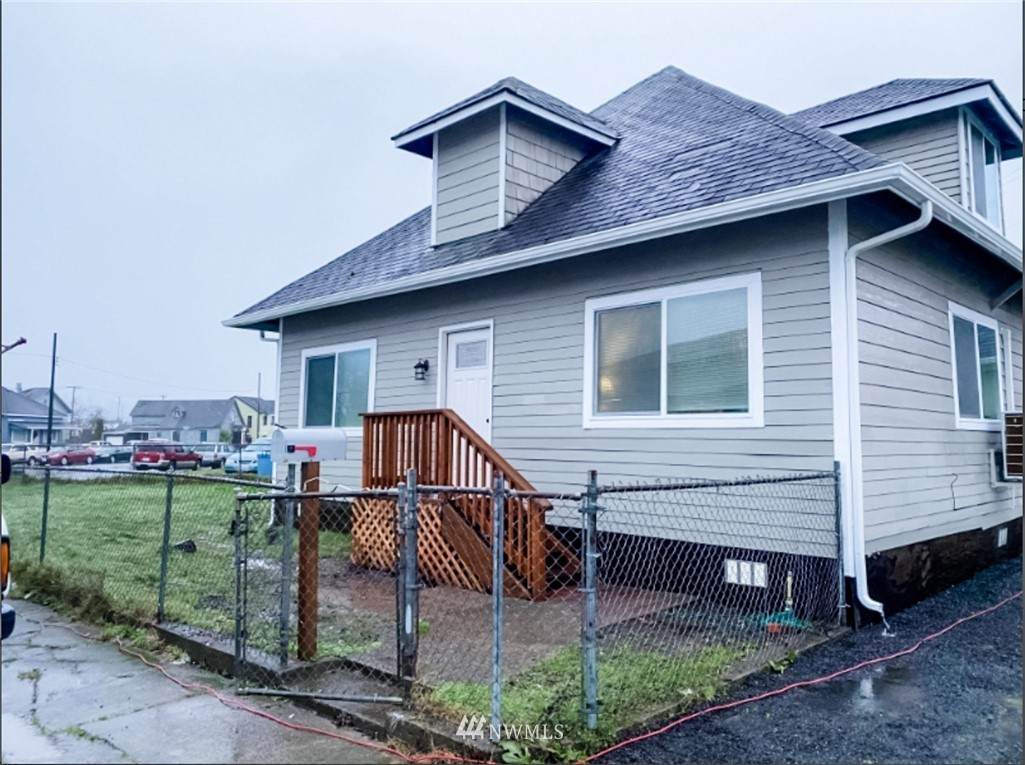 102 Division Street - Photo 1