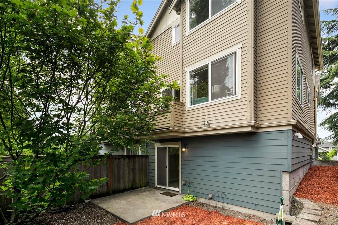 2820 Dakota Street - Photo 1