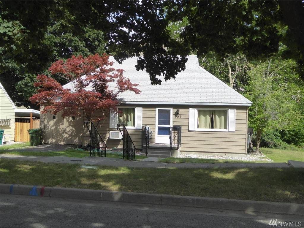 201 Ferry Ave - Photo 1