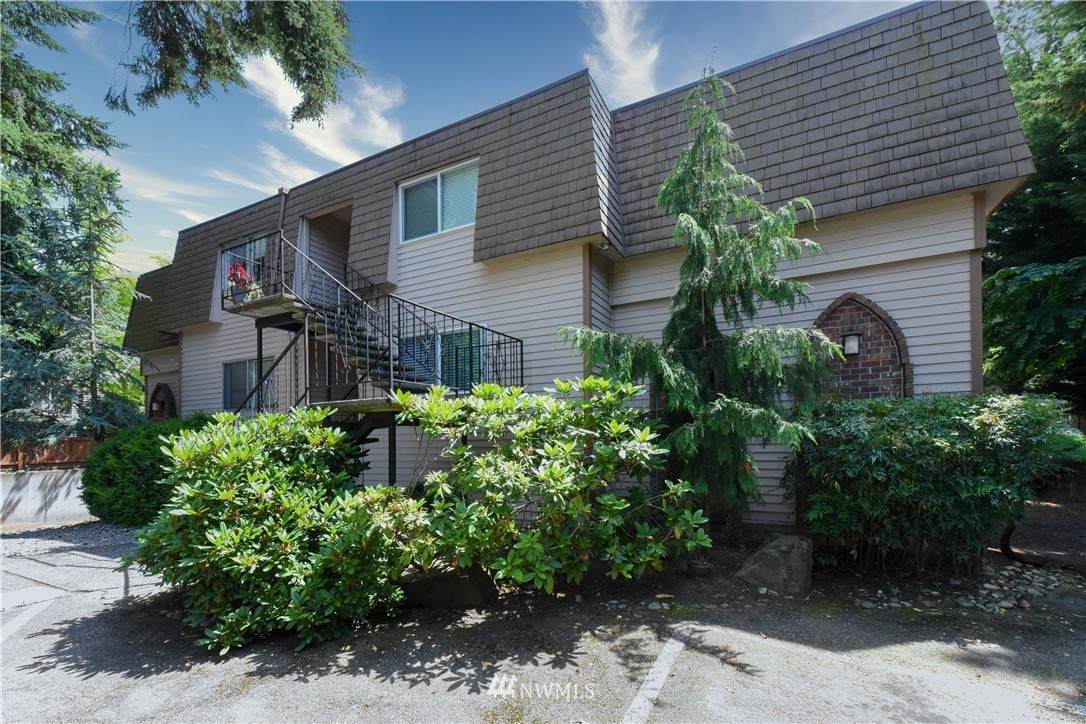 7217 175th Street - Photo 1