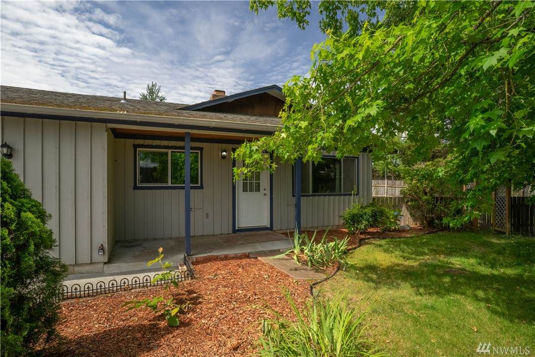 8810 67th Dr - Photo 1