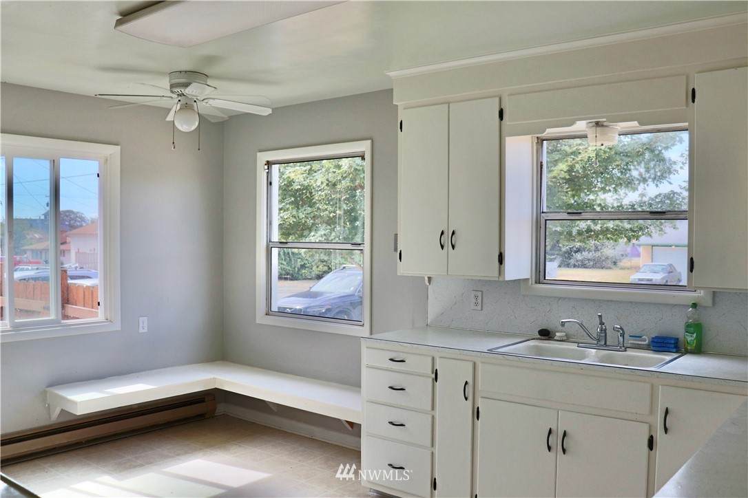 512 Maylor Street - Photo 1
