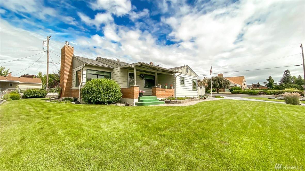 202 11th Ave - Photo 1