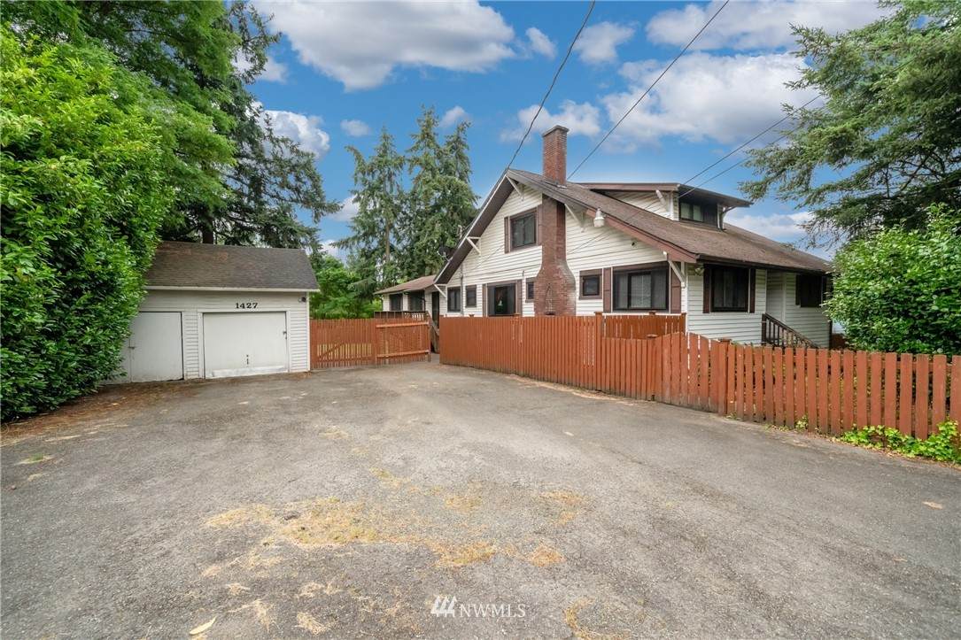 1427 124th Street - Photo 1