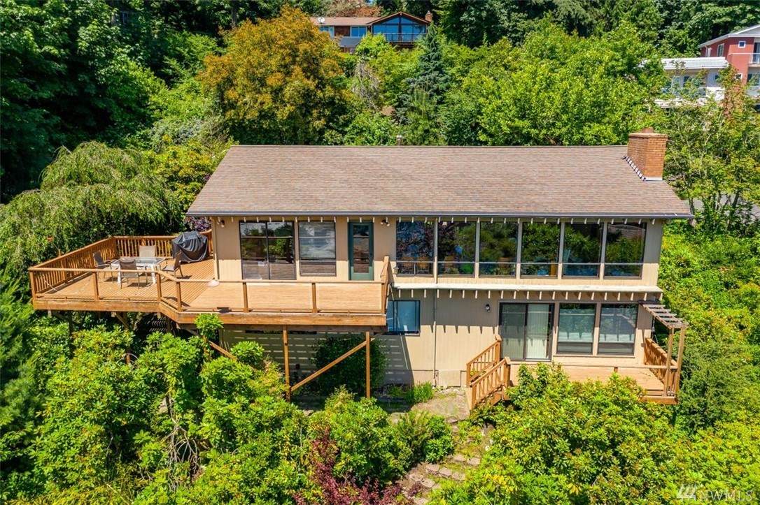 631 West Lake Sammamish Pkwy - Photo 1