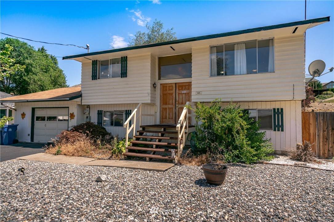 125 White Birch Place - Photo 1