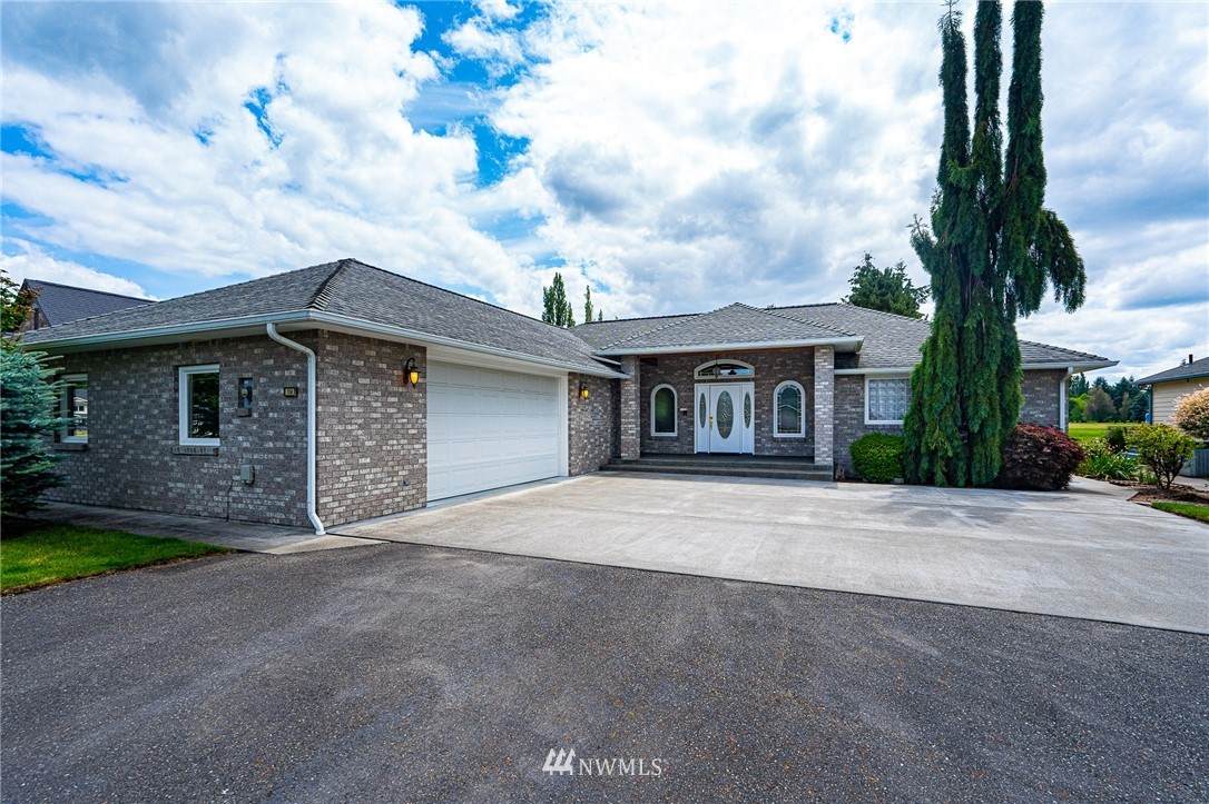 114 Villageway Drive - Photo 1