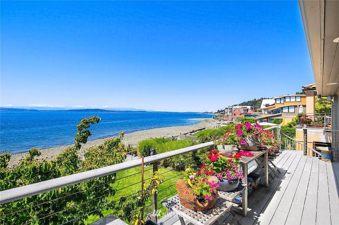 5469 Beach Drive - Photo 1