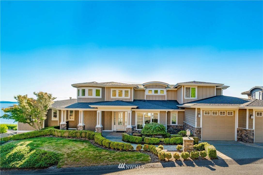 3638 Soundview Drive - Photo 1