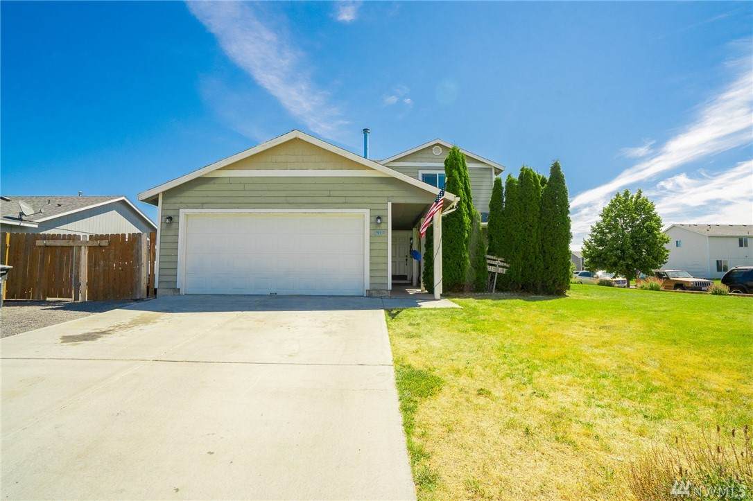 1917 Dilley Avenue - Photo 1