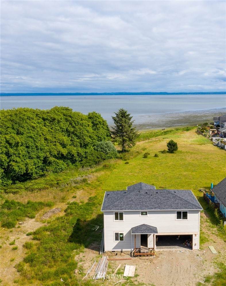 317 Pearsall Street - Photo 1