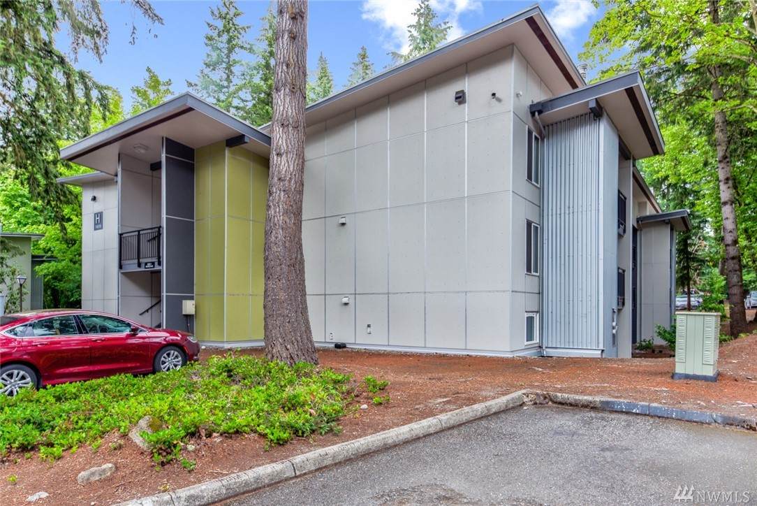 14510 31 Street - Photo 1
