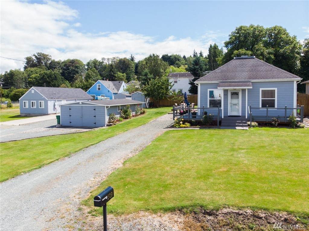 509 34th St - Photo 1