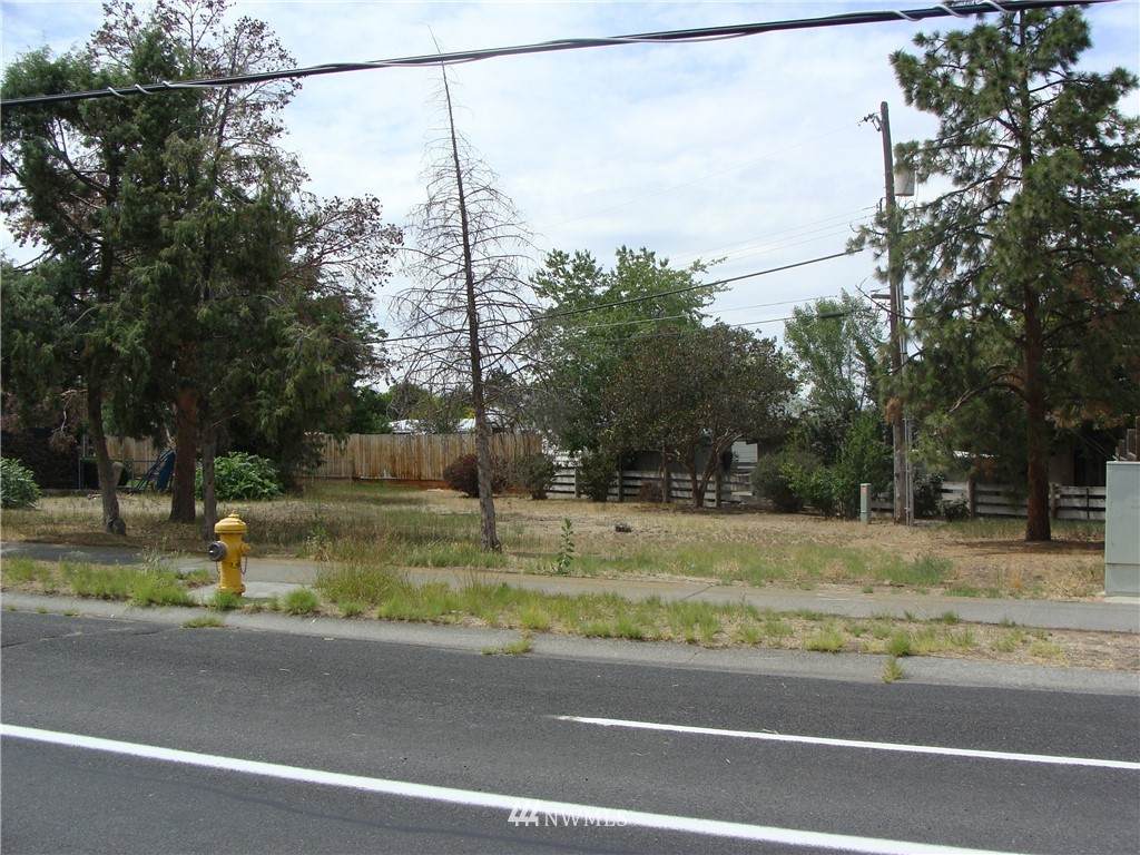 2014 Division Street - Photo 1