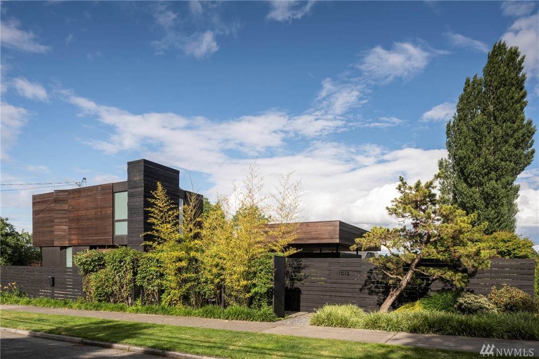 26th Avenue - Photo 1