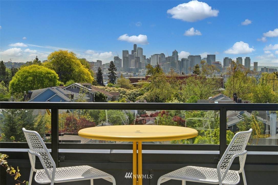 1601 45th Street - Photo 1