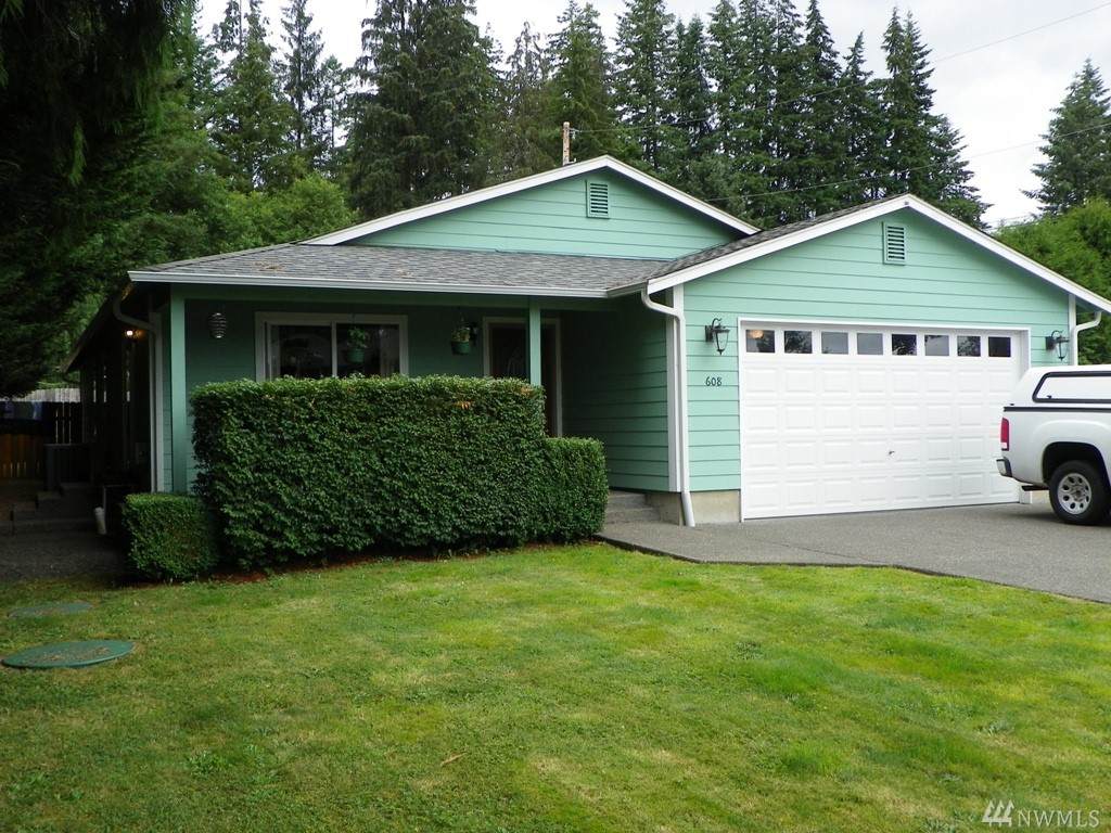 608 Simpson Avenue - Photo 1